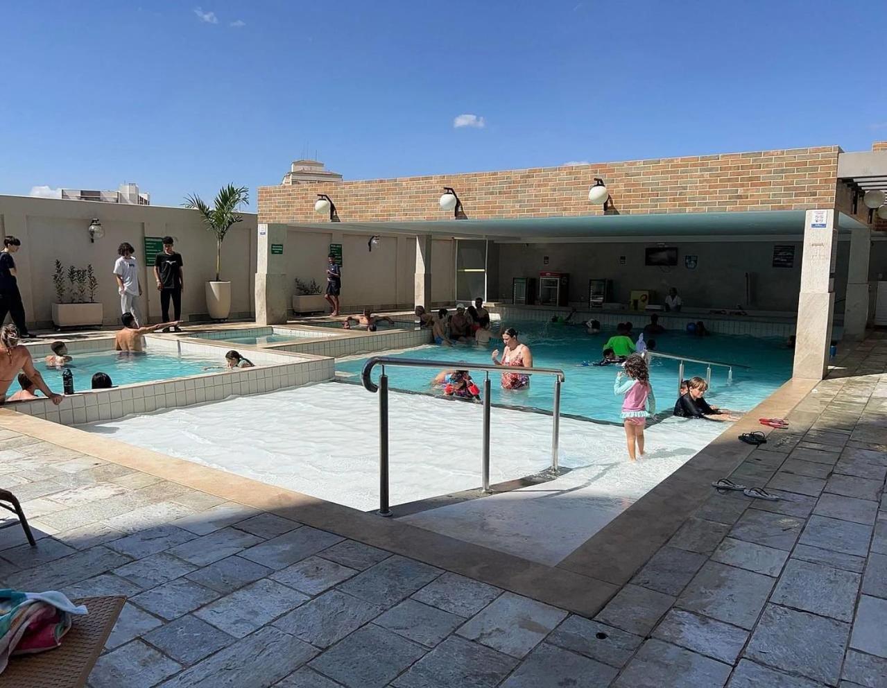 Piazza Diroma Com Acesso Ao Acqua Park Em Caldas Novas Exteriör bild