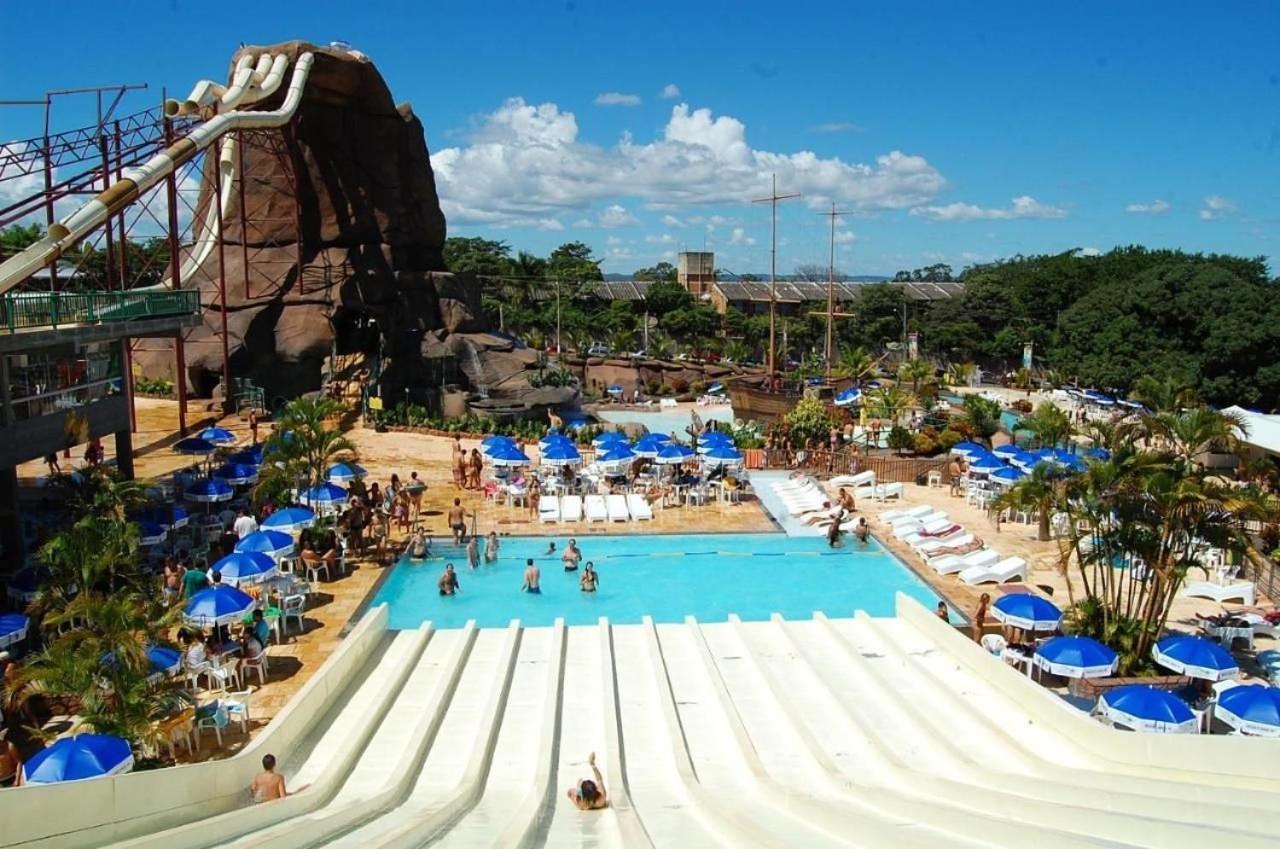Piazza Diroma Com Acesso Ao Acqua Park Em Caldas Novas Exteriör bild