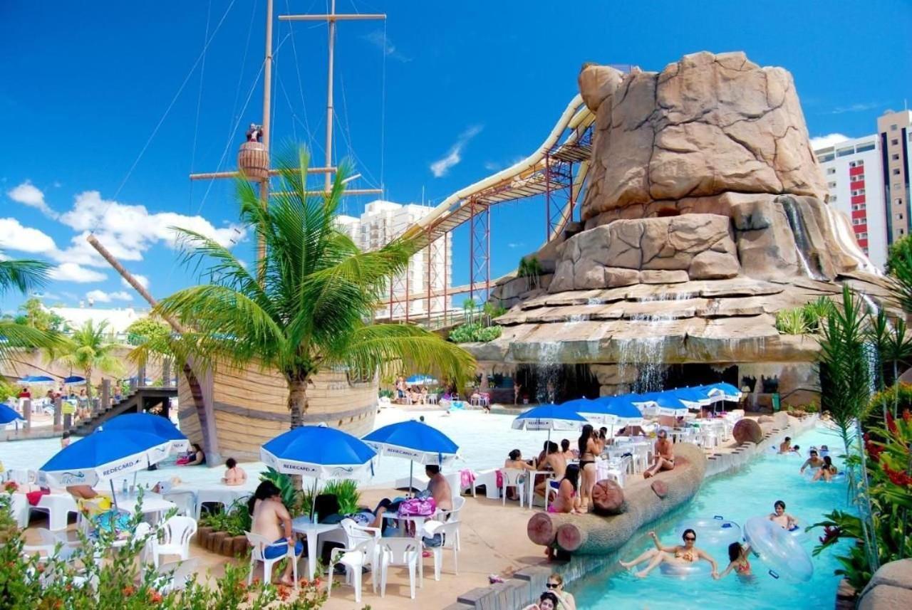 Piazza Diroma Com Acesso Ao Acqua Park Em Caldas Novas Exteriör bild
